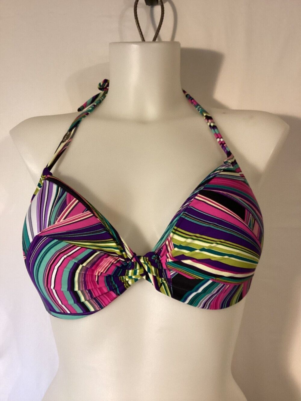 1216 NWT Bikini Bay Mura Moulded Hearts P/U Halter Top (only)